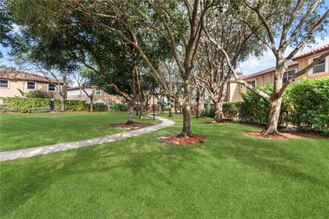 Купить таунхаус в Мирамар, Флорида 3 спальни, 148.74м2, № 1986731 - фото 10