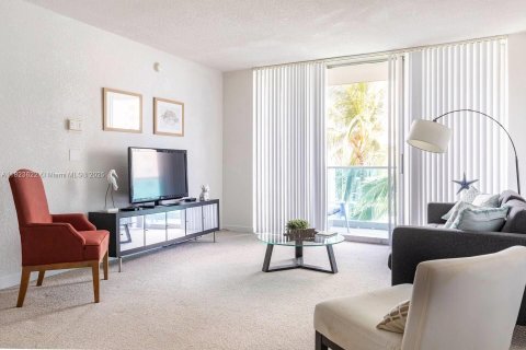 Condo in Hollywood, Florida, 2 bedrooms  № 1788401 - photo 2