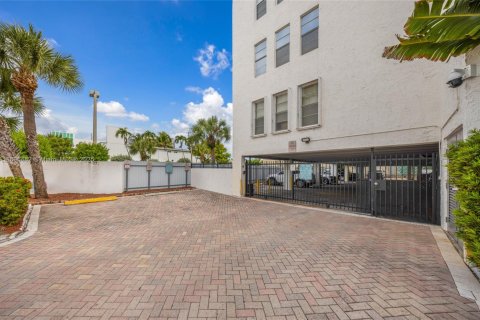 Снять в аренду кондоминиум в Майами-Бич, Флорида 1 спальня, 70.61м2, № 1948152 - фото 22