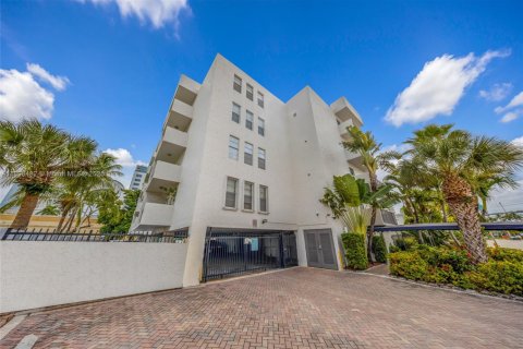 Снять в аренду кондоминиум в Майами-Бич, Флорида 1 спальня, 70.61м2, № 1948152 - фото 20