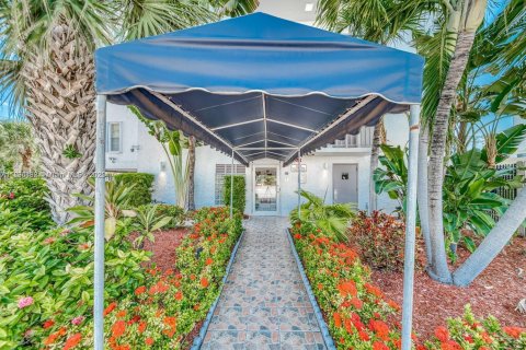 Снять в аренду кондоминиум в Майами-Бич, Флорида 1 спальня, 70.61м2, № 1948152 - фото 10