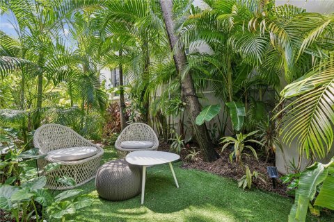 Condominio en alquiler en Miami Beach, Florida, 4 dormitorios, 170.01 m2 № 1996920 - foto 3