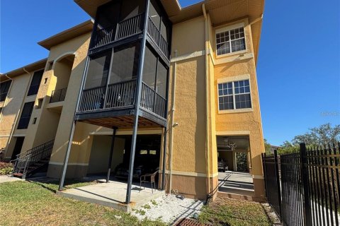 Condo in Tampa, Florida, 2 bedrooms  № 1850285 - photo 22