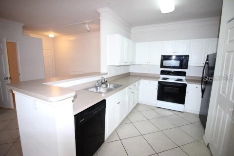 Condo in Tampa, Florida, 2 bedrooms  № 1850285 - photo 8