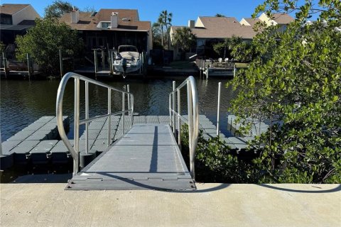 Condo in Tampa, Florida, 2 bedrooms  № 1850285 - photo 27
