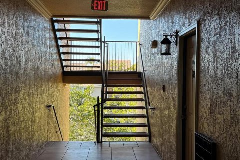 Condo in Tampa, Florida, 2 bedrooms  № 1850285 - photo 5
