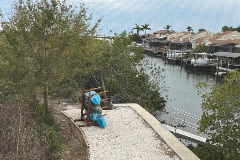 Condo in Tampa, Florida, 2 bedrooms  № 1850285 - photo 25