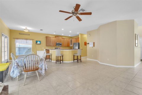 Casa en venta en Orlando, Florida, 5 dormitorios, 248.23 m2 № 1916258 - foto 8