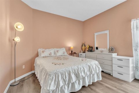 Casa en venta en Orlando, Florida, 5 dormitorios, 248.23 m2 № 1916258 - foto 16