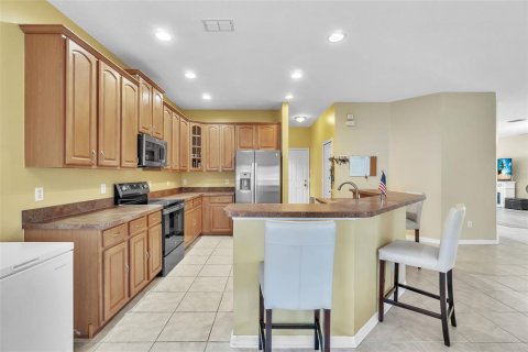 Casa en venta en Orlando, Florida, 5 dormitorios, 248.23 m2 № 1916258 - foto 13