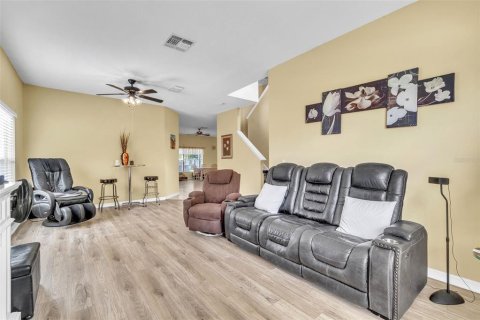 Casa en venta en Orlando, Florida, 5 dormitorios, 248.23 m2 № 1916258 - foto 6