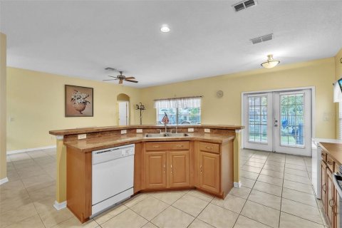 Casa en venta en Orlando, Florida, 5 dormitorios, 248.23 m2 № 1916258 - foto 12