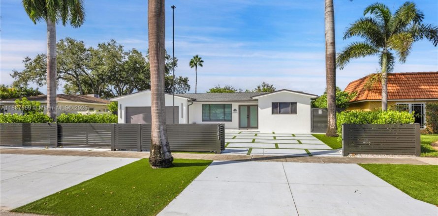 Casa en Hollywood, Florida 3 dormitorios, 160.35 m2 № 1938602