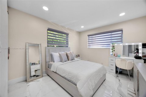 Casa en venta en Hollywood, Florida, 3 dormitorios, 160.35 m2 № 1938602 - foto 26