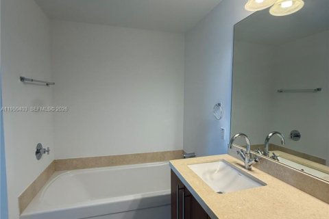 Снять в аренду кондоминиум в Майами, Флорида 2 спальни, 102.75м2, № 2005883 - фото 9