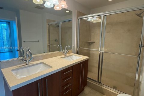 Снять в аренду кондоминиум в Майами, Флорида 2 спальни, 102.75м2, № 2005883 - фото 8