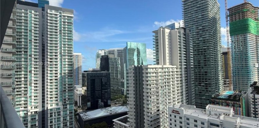 Кондоминиум с 2 спальнями в Майами, Флорида № 2005883