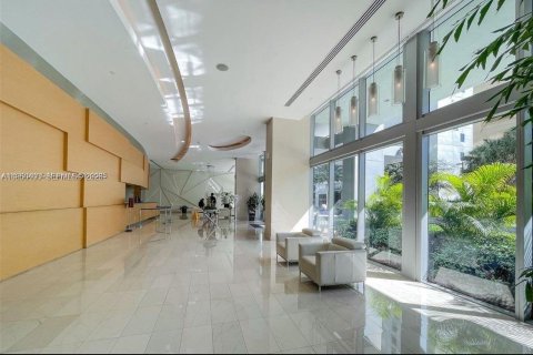 Снять в аренду кондоминиум в Майами, Флорида 2 спальни, 102.75м2, № 2005883 - фото 15