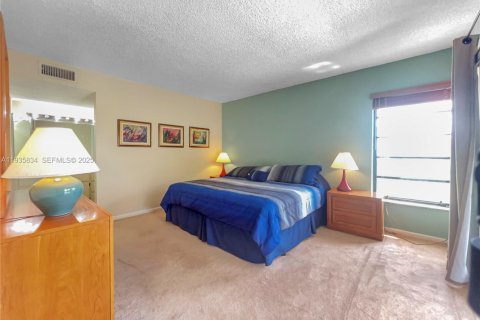 Condominio en alquiler en Miami, Florida, 2 dormitorios, 111.48 m2 № 1993946 - foto 8