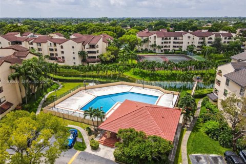 Condominio en alquiler en Miami, Florida, 2 dormitorios, 111.48 m2 № 1993946 - foto 23