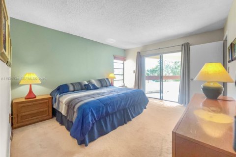 Condominio en alquiler en Miami, Florida, 2 dormitorios, 111.48 m2 № 1993946 - foto 9