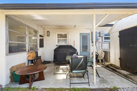 Villa ou maison à vendre à Deltona, Floride: 2 chambres, 78.41 m2 № 2143875 - photo 19