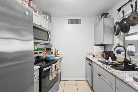 Villa ou maison à vendre à Deltona, Floride: 2 chambres, 78.41 m2 № 2143875 - photo 8