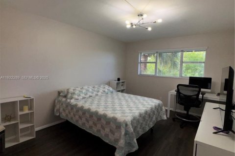 Copropriété à vendre à Hallandale Beach, Floride: 2 chambres, 89.65 m2 № 1976680 - photo 13