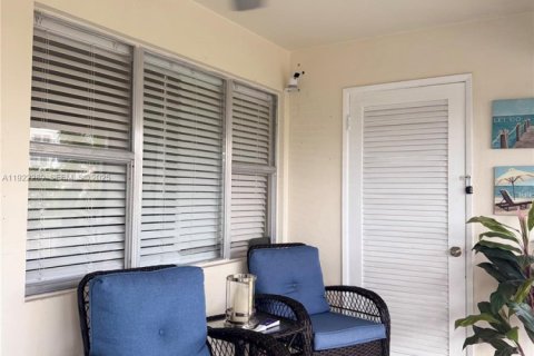 Copropriété à vendre à Hallandale Beach, Floride: 2 chambres, 89.65 m2 № 1976680 - photo 4