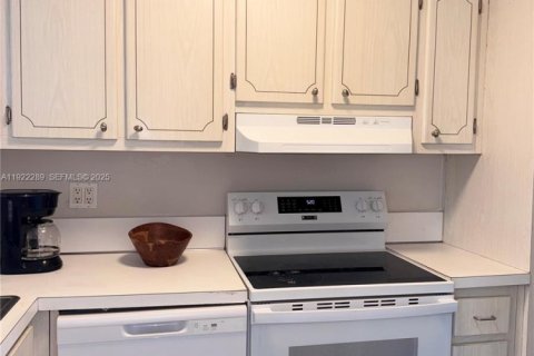 Copropriété à vendre à Hallandale Beach, Floride: 2 chambres, 89.65 m2 № 1976680 - photo 9