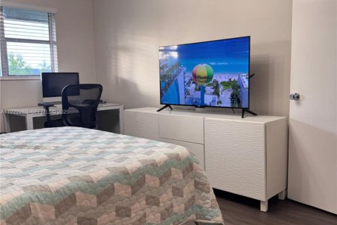 Copropriété à vendre à Hallandale Beach, Floride: 2 chambres, 89.65 m2 № 1976680 - photo 14