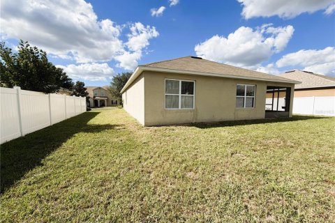 Villa ou maison à louer à Winter Haven, Floride: 4 chambres, 171.96 m2 № 2434983 - photo 4
