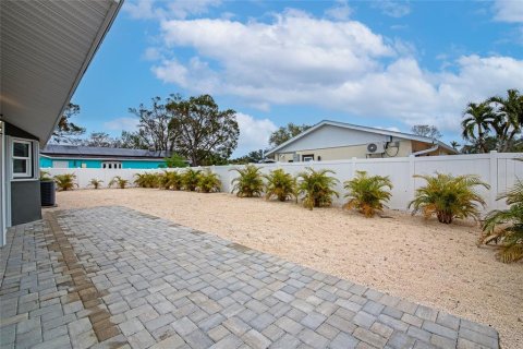 House in Bradenton, Florida 3 bedrooms, 113.62 sq.m. № 1565544 - photo 22