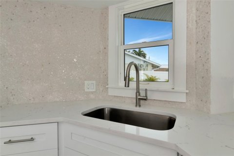 House in Bradenton, Florida 3 bedrooms, 113.62 sq.m. № 1565544 - photo 11