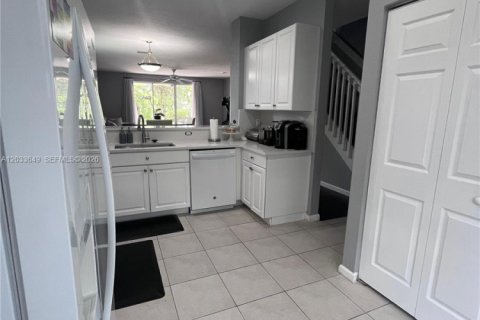Adosado en venta en Plantation, Florida, 3 dormitorios, 155.33 m2 № 2078010 - foto 18