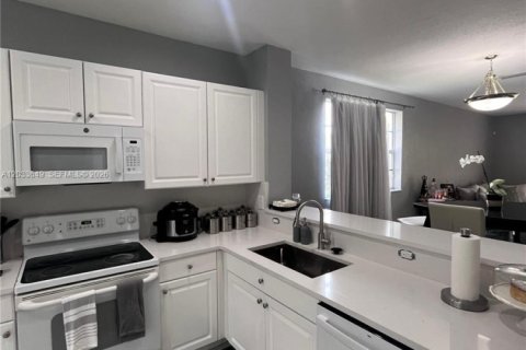 Adosado en venta en Plantation, Florida, 3 dormitorios, 155.33 m2 № 2078010 - foto 3