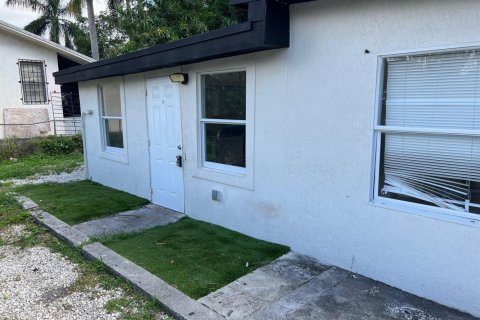 Casa en Miami, Florida 2 dormitorios, 58.34 m2 № 2147248