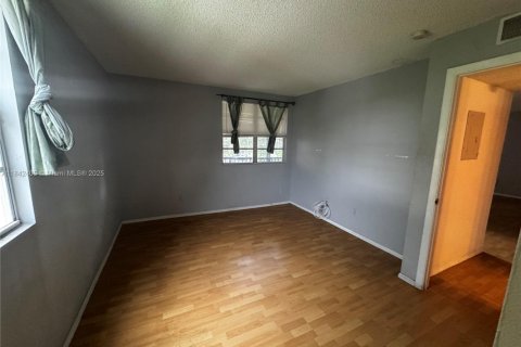 Condo in Pompano Beach, Florida, 1 bedroom  № 1834149 - photo 21