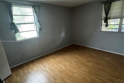 Condo in Pompano Beach, Florida, 1 bedroom  № 1834149 - photo 20