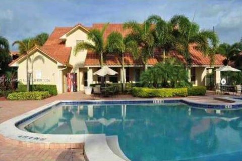 Condo in Pompano Beach, Florida, 1 bedroom  № 1834149 - photo 29
