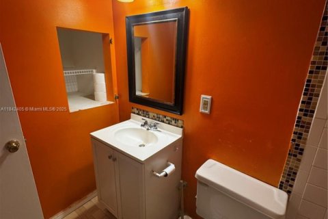 Condo in Pompano Beach, Florida, 1 bedroom  № 1834149 - photo 26