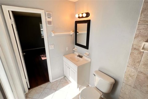 Casa en alquiler en Deltona, Florida, 3 dormitorios, 156.63 m2 № 1759260 - foto 29