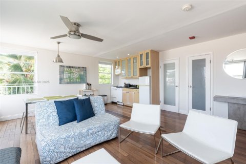 Copropriété à louer à Miami Beach, Floride: 1 chambre, 49.89 m2 № 1938309 - photo 17