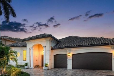 Купить виллу или дом в Бока-Ратон, Флорида 5 спален, 347.27м2, № 1954212 - фото 5