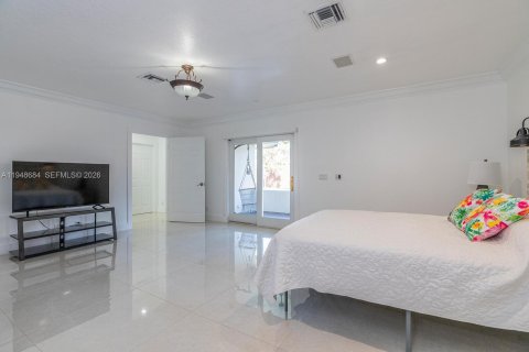 Снять в аренду виллу или дом в Катлер-Бей, Флорида 4 спальни, 229.75м2, № 2004533 - фото 14