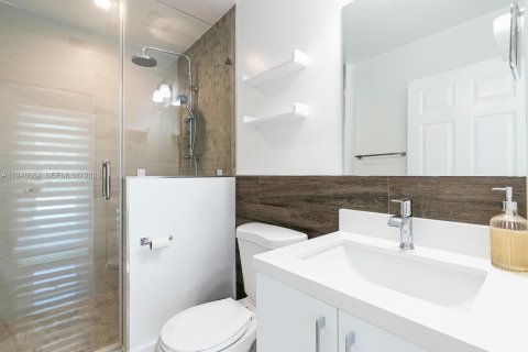 Снять в аренду виллу или дом в Катлер-Бей, Флорида 4 спальни, 229.75м2, № 2004533 - фото 15