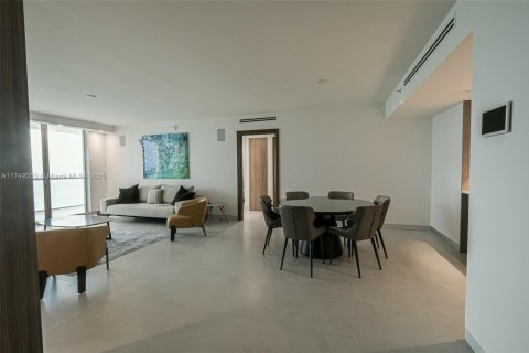Снять в аренду квартиру в Санни-Айлс-Бич, Флорида 2 спальни, 148.83м2, № 1698407 - фото 28