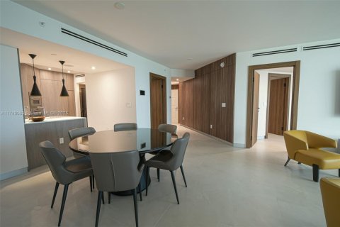 Снять в аренду квартиру в Санни-Айлс-Бич, Флорида 2 спальни, 148.83м2, № 1698407 - фото 4