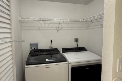 Condominio en alquiler en West Palm Beach, Florida, 2 dormitorios, 83.98 m2 № 2008709 - foto 18