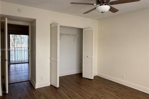 Condominio en alquiler en West Palm Beach, Florida, 2 dormitorios, 83.98 m2 № 2008709 - foto 16